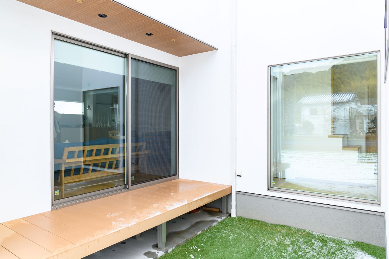 エースホーム 2000万円台でたてる　三人暮らしのコの字型ナチュラルハウスの建築実例画像3