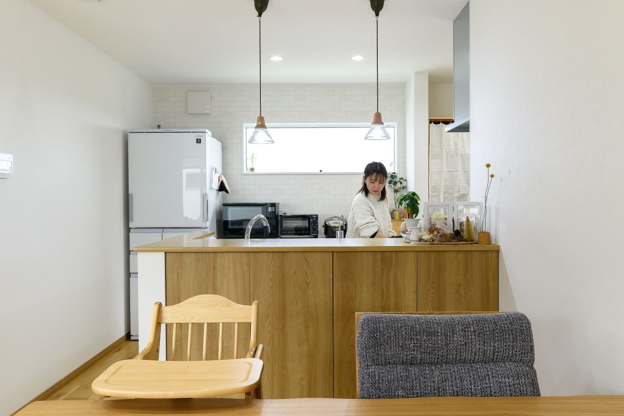 エースホーム 2000万円台でたてる　三人暮らしのコの字型ナチュラルハウスの建築実例画像9