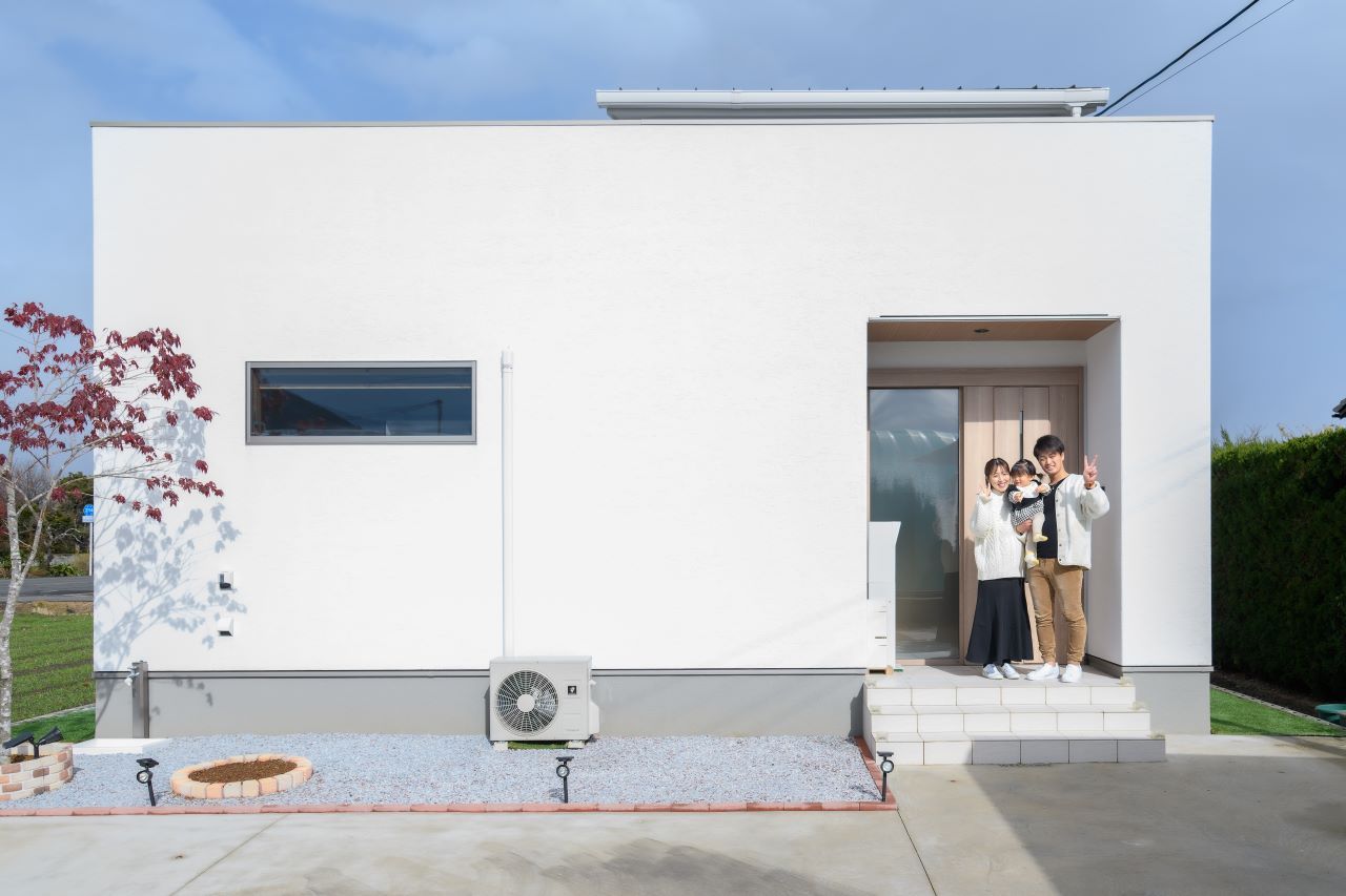 エースホーム 2000万円台でたてる　三人暮らしのコの字型ナチュラルハウスの建築実例画像10