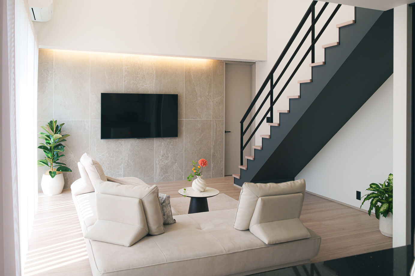 エースホーム 【ホテルライク／1階完結型／家事動線抜群】美しすぎるホテルライク邸宅の建築実例画像3