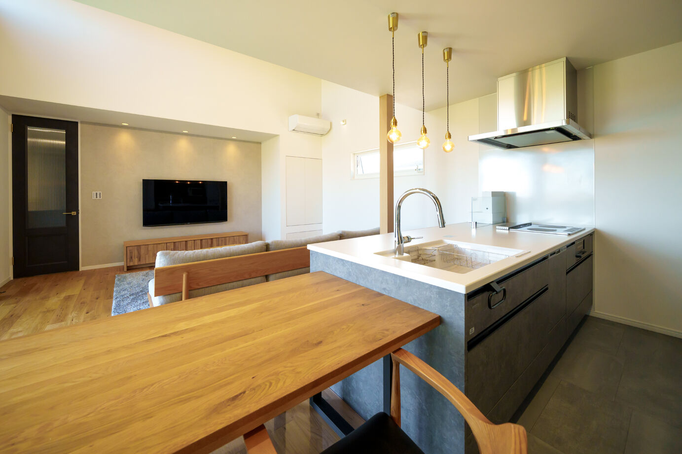 エースホーム 【32坪／1階完結型／3LDK】ヌックとスキップフロア、書斎のある家の建築実例画像4