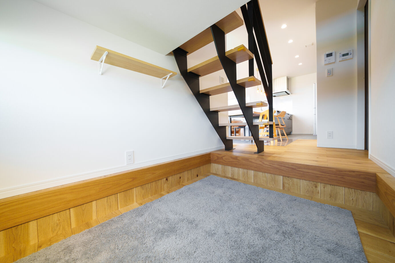 エースホーム 【32坪／1階完結型／3LDK】ヌックとスキップフロア、書斎のある家の建築実例画像6