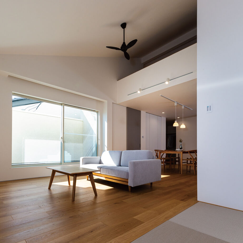 ハウスアップ 【京都市/34坪】お気に入りの木製キッチンが映える家の建築実例画像4