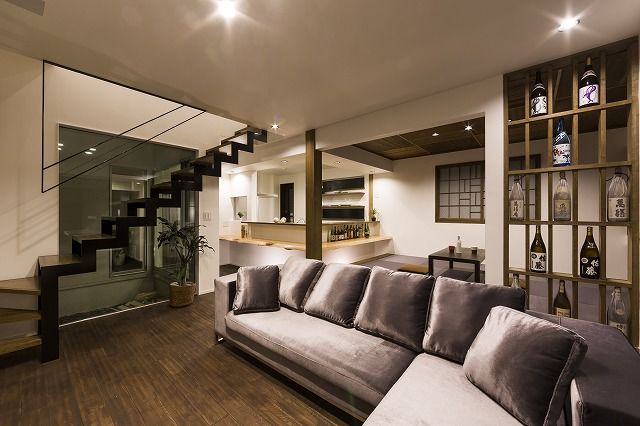 ARC style (アークスタイル) 魅せるオーダー収納で趣味のお酒を楽しむ家の建築実例画像2