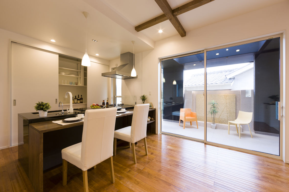 ARC style (アークスタイル) 住宅のプロがこだわり抜いた、集大成と呼べる作品 パティオがつなぐ二世帯住宅の建築実例画像3