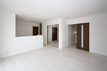 いえとち本舗 【1500万円台｜30.8坪｜太陽光6.75kW付｜スマートハウス】ワンフロアでも暮らせるフレキシブルな家の建築実例画像2