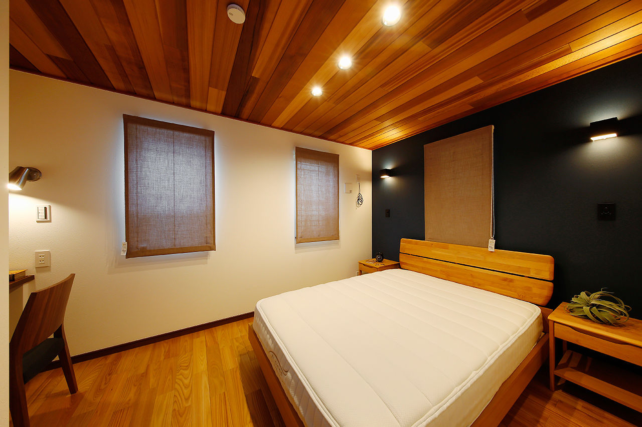 ワイケイホーム 【ビルトインガレージ／間取り図あり】19.3坪の狭小地に建つスタイリッシュな3階建ての建築実例画像3