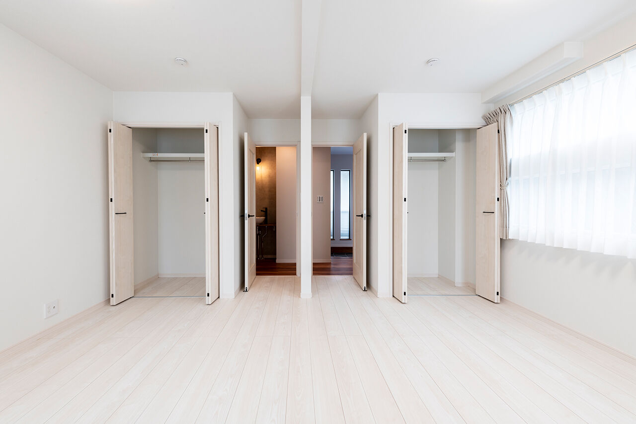 ワイケイホーム 【吹抜け2階リビング＋ロフト】約26坪の土地をフル活用/南側の採光がたっぷり届く明るい空間の建築実例画像8