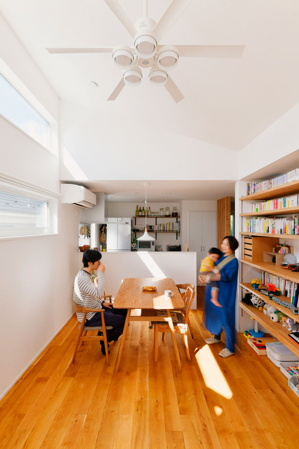 TAINN DESIGN　一級建築士事務所 【1840万円/22.5坪/間取り図あり】狭小×旗竿地でものびのび快適！採光とプライバシーを兼ねる２階リビングの建築実例画像1