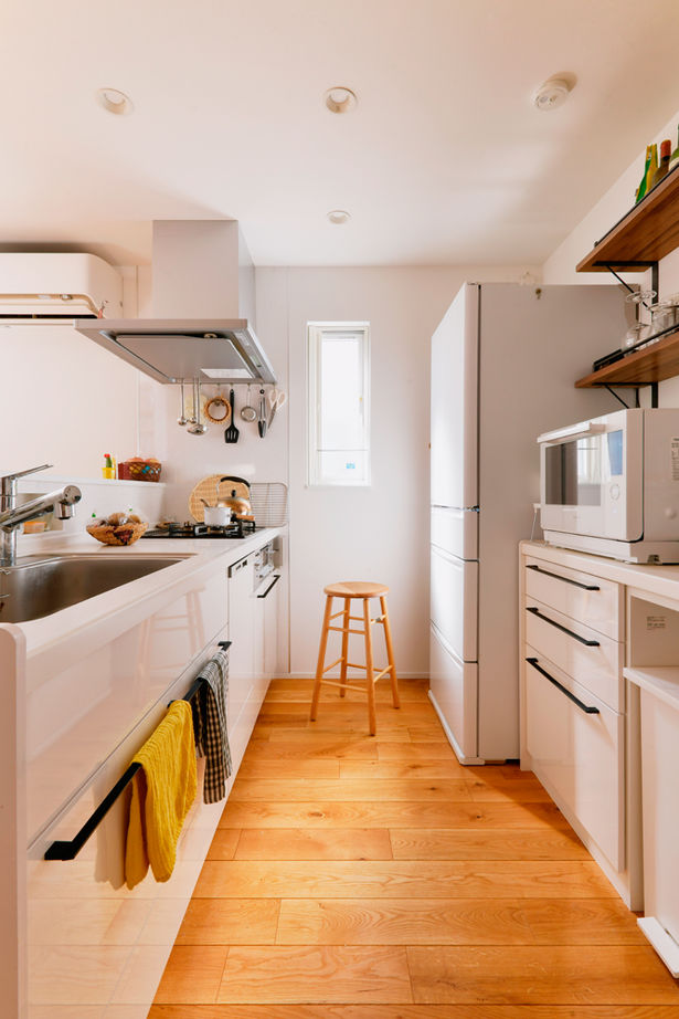 TAINN DESIGN　一級建築士事務所 【1840万円/22.5坪/間取り図あり】狭小×旗竿地でものびのび快適！採光とプライバシーを兼ねる２階リビングの建築実例画像4