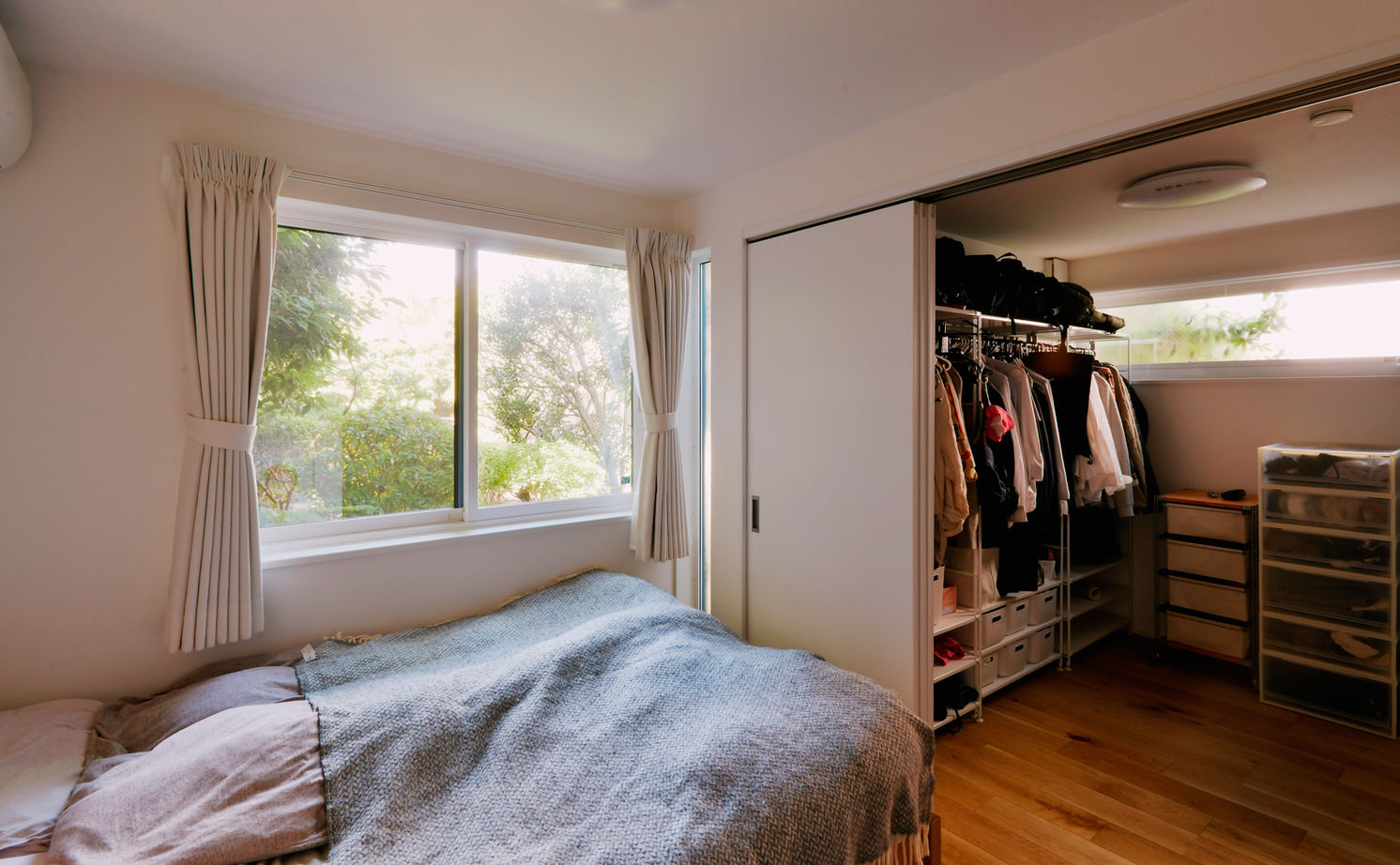 TAINN DESIGN　一級建築士事務所 【1840万円/22.5坪/間取り図あり】狭小×旗竿地でものびのび快適！採光とプライバシーを兼ねる２階リビングの建築実例画像10