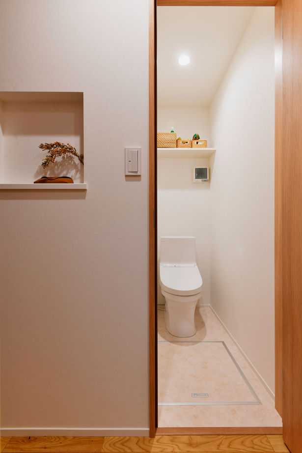 TAINN DESIGN　一級建築士事務所 【1840万円/22.5坪/間取り図あり】狭小×旗竿地でものびのび快適！採光とプライバシーを兼ねる２階リビングの建築実例画像13