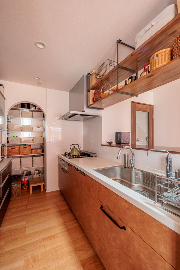 TAINN DESIGN　一級建築士事務所 【3000万円台/30坪台/間取り図あり】木の温もりと吹き抜けの開放感！家族の繋がりを育む２階リビングの建築実例画像5