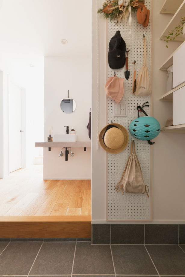 TAINN DESIGN　一級建築士事務所 【2800万円台/24.7坪/狭小地/間取り図あり】LDKと水まわり動線をワンフロアに！家族が集まりやすいプランの建築実例画像12