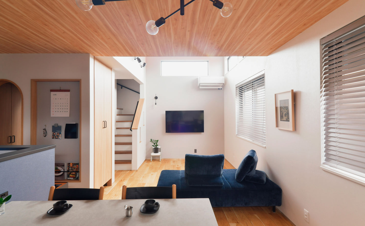 TAINN DESIGN　一級建築士事務所 【26.9坪/狭小地/2階リビング/ロフト】色づかいや造作・細かい設えにもこだわり抜いた、長く愛着を持てる家の建築実例画像5