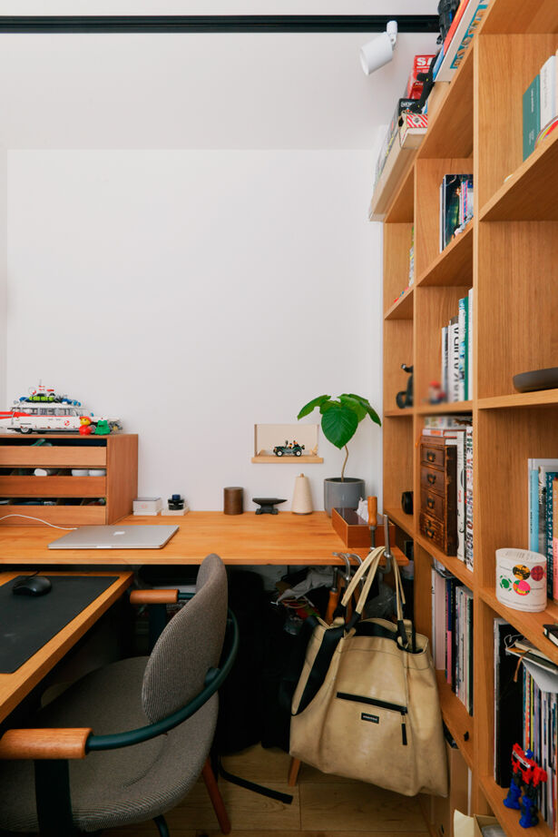 TAINN DESIGN　一級建築士事務所 【24.5坪/旗竿地/間取り図あり】オリジナルの木製格子から優しい光が差し込む２階リビングの建築実例画像6