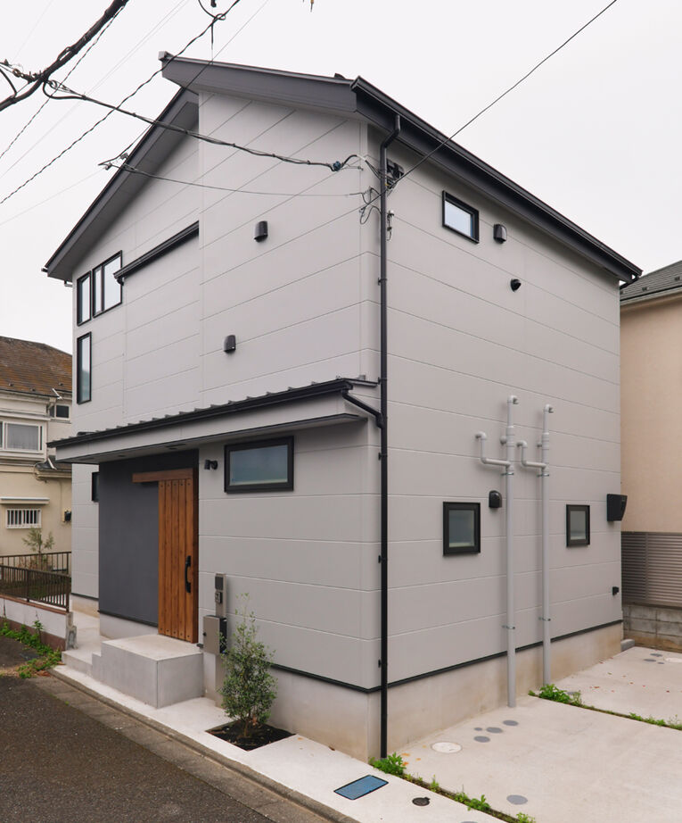 TAINN DESIGN　一級建築士事務所 【2000万円台/28.5坪/ペット住宅/間取り図あり】タイルやクロス一枚にこだわり抜いた個性あふれる住まいの建築実例画像2