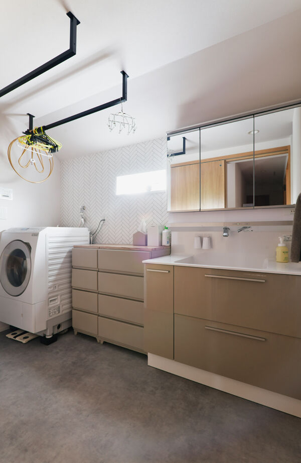 TAINN DESIGN　一級建築士事務所 【2510万円／28.2坪／旗竿地】生活感を隠せる収納力とスマート動線。子育て真っ只中の共働き夫婦を助ける家の建築実例画像8