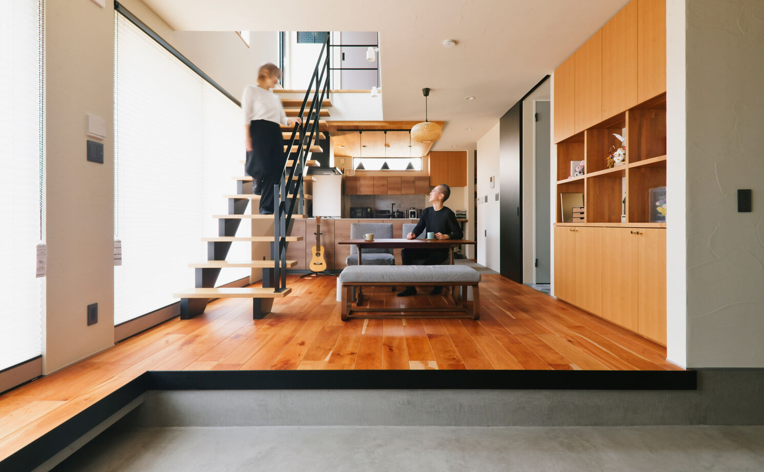 TAINN DESIGN　一級建築士事務所 【5000万円台/32.5坪/間取り図あり】土間リビングとストレスフリーの家事動線。家族の動きに寄り添う住まいの建築実例画像