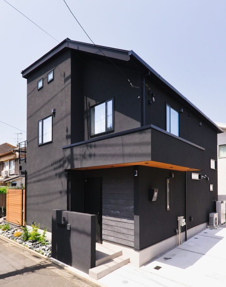 TAINN DESIGN　一級建築士事務所 【5000万円台/32.5坪/間取り図あり】土間リビングとストレスフリーの家事動線。家族の動きに寄り添う住まいの建築実例画像2