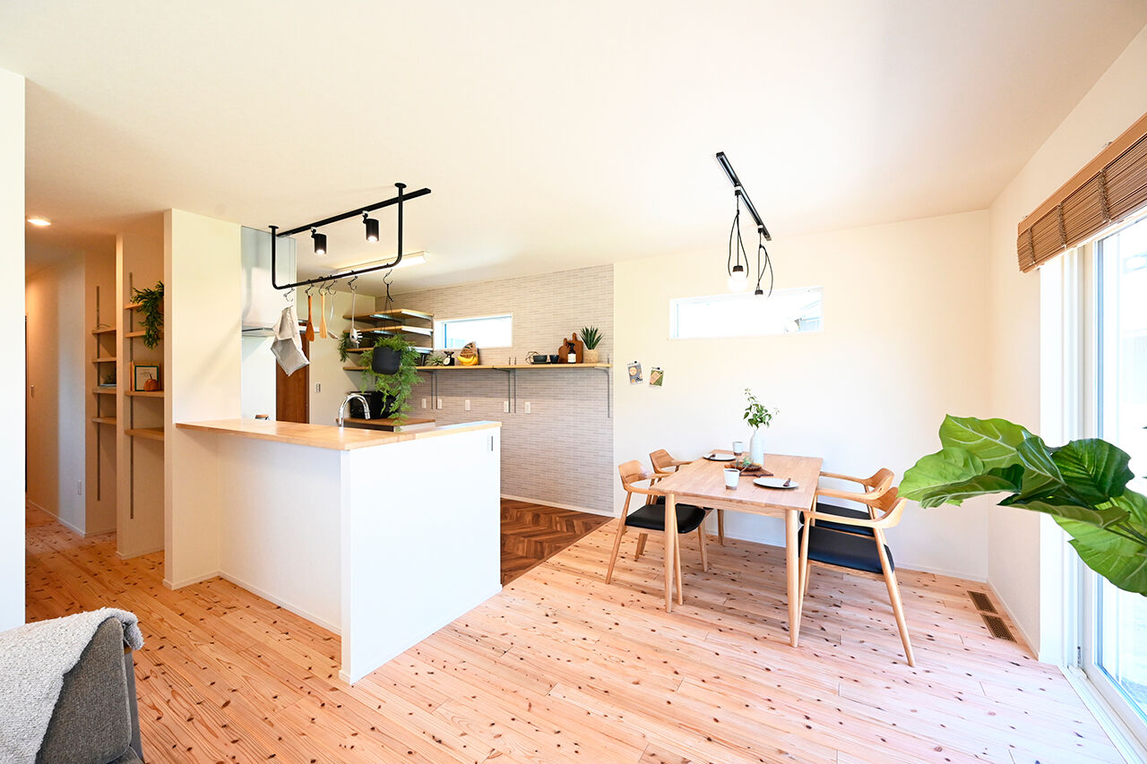 ユートピア建設 【2000万円台｜24坪の平屋】60歳からの家づくり。「快適・安心な老後」のためのシニア夫婦の平屋の建築実例画像4