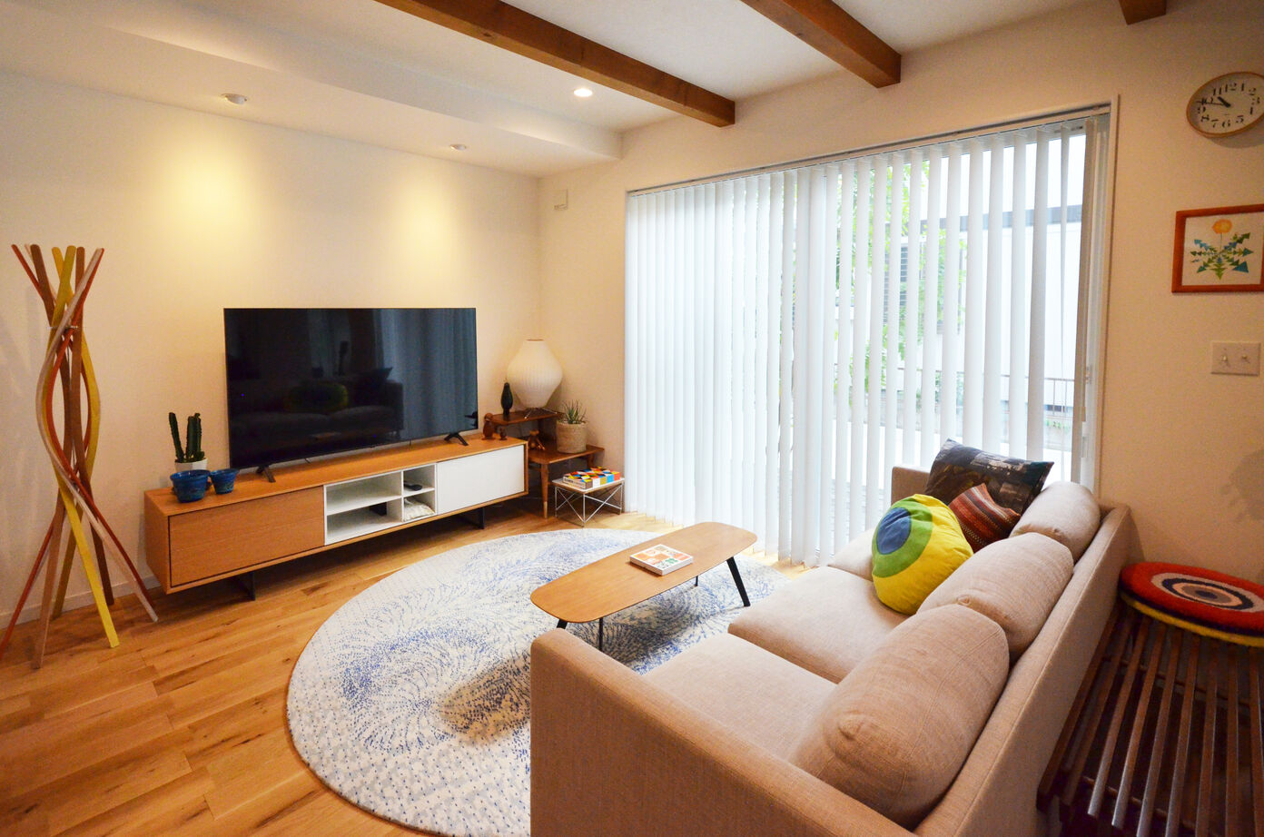 木の国工房 【2000万円台/30坪台/間取り有】無垢材の梁を出し、LDKを広くプランした趣味部屋と書斎のある家の建築実例画像4