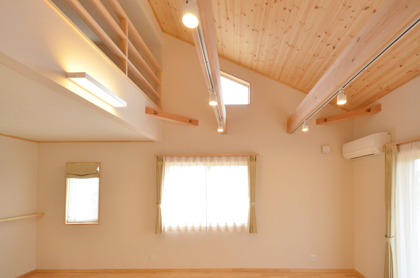 木の国工房 【2000万円台／平屋／間取り有】マツ、ヒノキなど天然無垢材を大量に使用した“健康住宅”のセカンドハウスの建築実例画像3