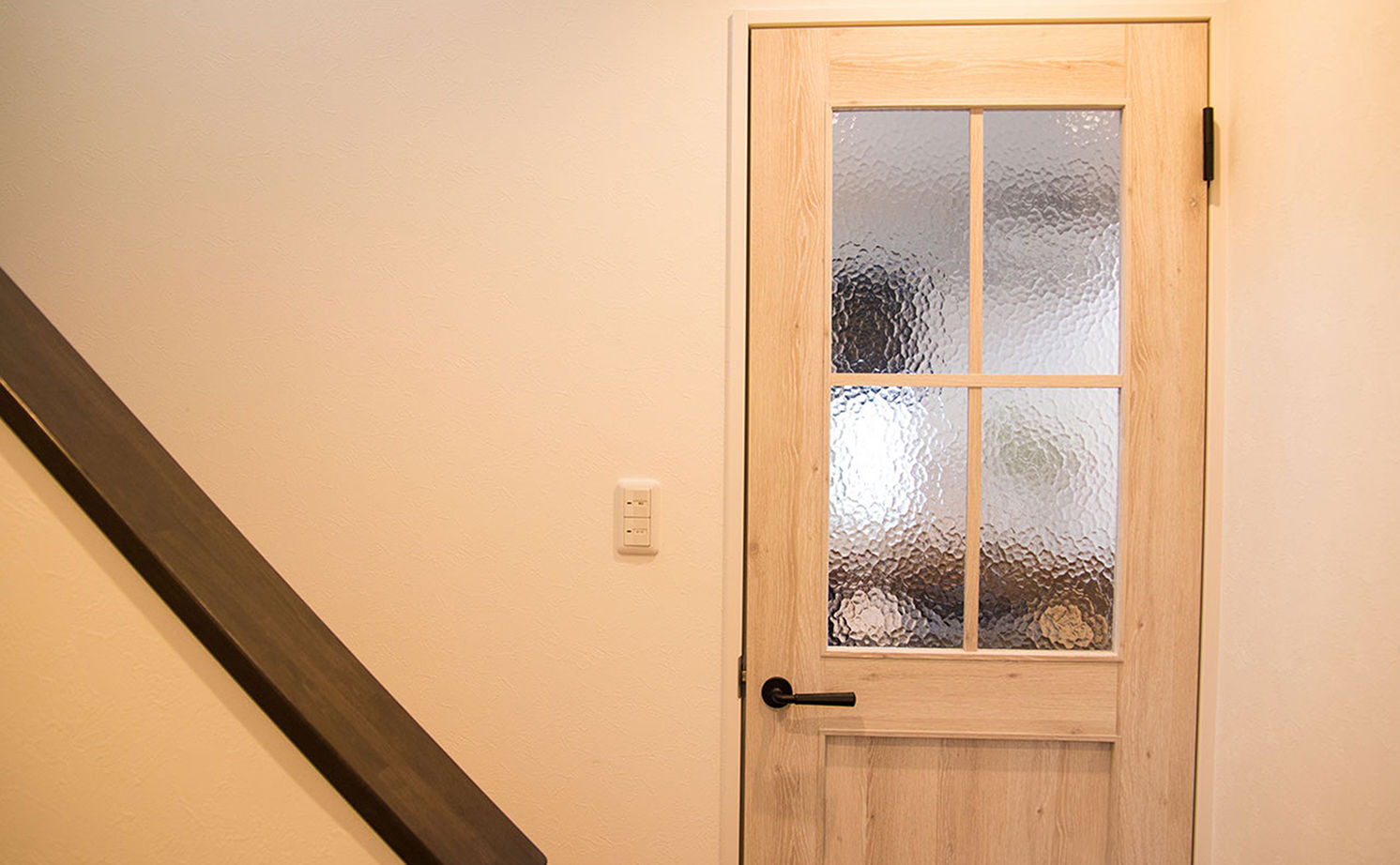 近江建設/アイフルホーム・フィアスホーム 【土間リビング／1000万円台／間取り有】「吹き抜け」＋「庭・ガレージ」＋「インテリア」の開放的な住まいの建築実例画像19