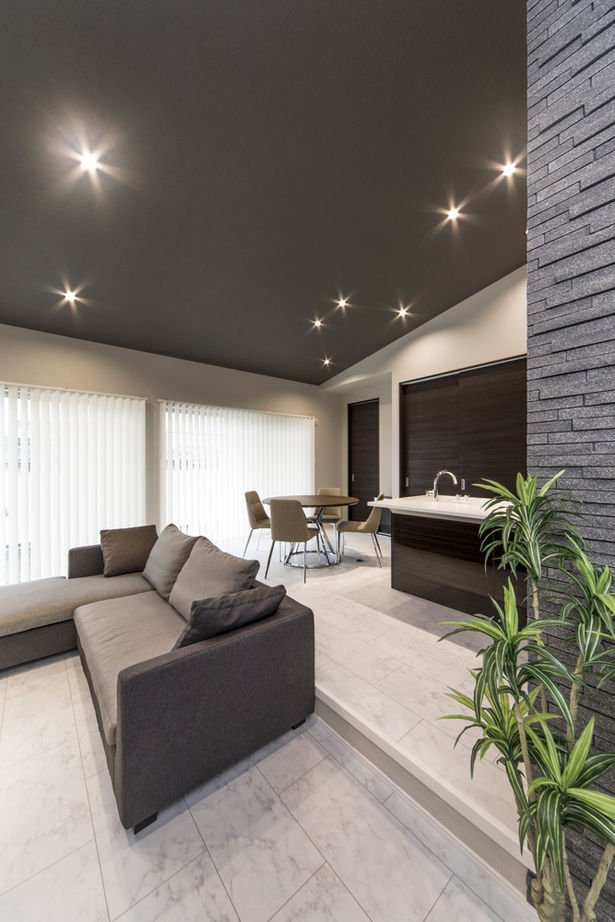 クラフトホーム 【1000万円台/平屋/3LDK/間取り図】勾配屋根のラインが美しい平屋。生活感を抑えたホテルライクな平屋の建築実例画像6