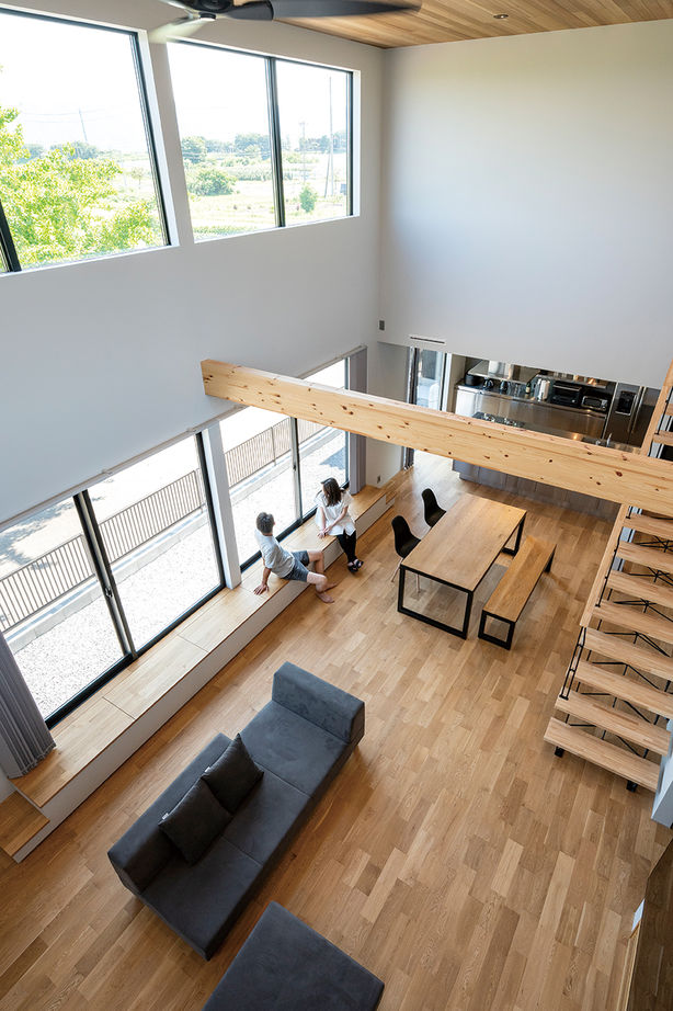 クラフトホーム 【ガレージハウス/50坪台/間取り図】外と中のギャップを堪能できる開放的な29畳の吹抜けLDK/駐車2台可の建築実例画像3