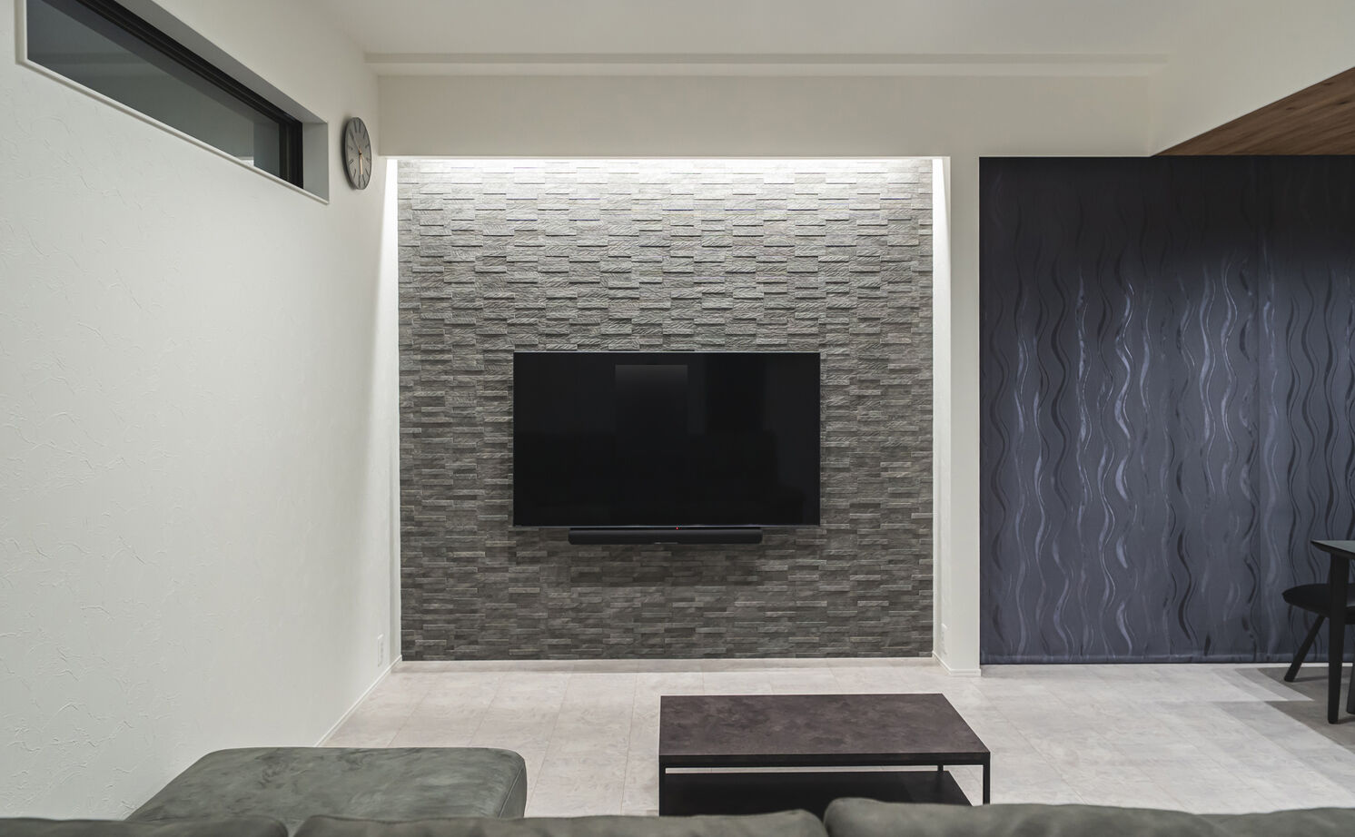 クラフトホーム 【2000万円台/30坪台/3LDK/2階建て】ホテルライクなくつろぎの空間を叶えたスタイリッシュなガレージハウスの建築実例画像3