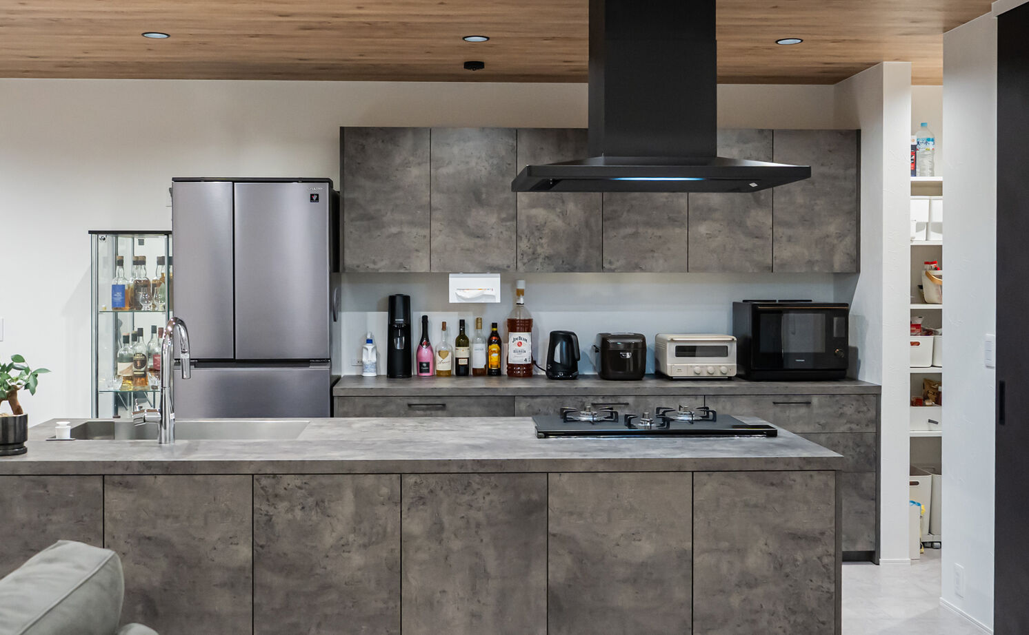 クラフトホーム 【2000万円台/30坪台/3LDK/2階建て】ホテルライクなくつろぎの空間を叶えたスタイリッシュなガレージハウスの建築実例画像6