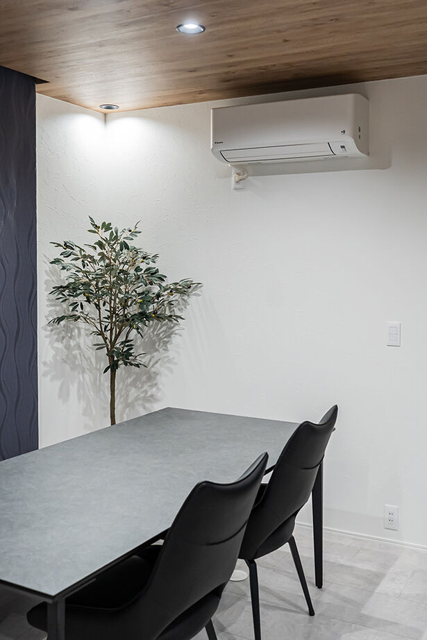 クラフトホーム 【2000万円台/30坪台/3LDK/2階建て】ホテルライクなくつろぎの空間を叶えたスタイリッシュなガレージハウスの建築実例画像8