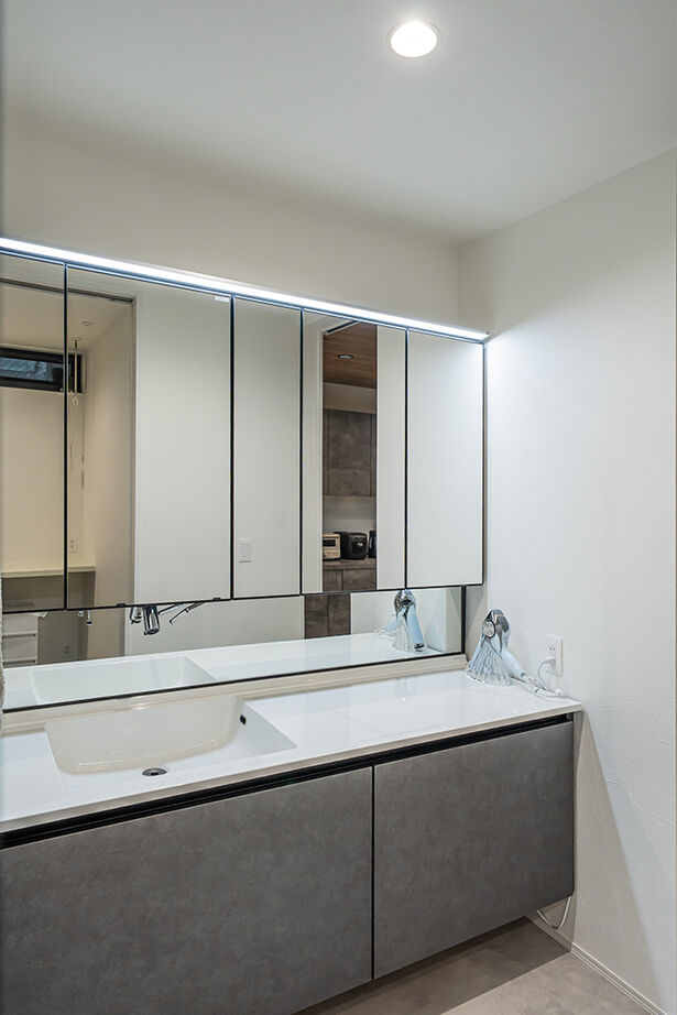 クラフトホーム 【2000万円台/30坪台/3LDK/2階建て】ホテルライクなくつろぎの空間を叶えたスタイリッシュなガレージハウスの建築実例画像10