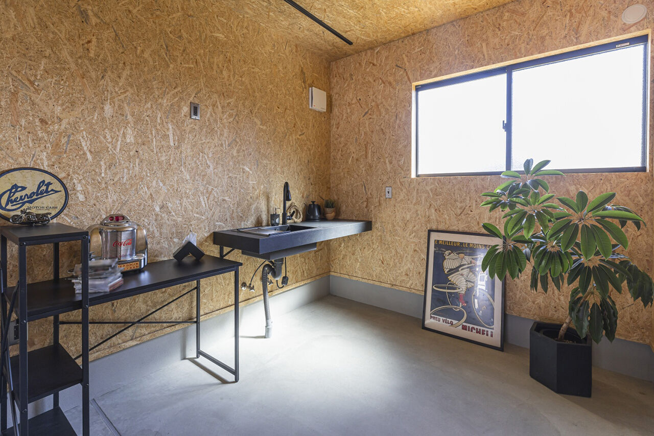 クラフトホーム 【900万円/平屋14.2坪/間取り図】小さくても、自由で、カッコいい。“ガレージが主役” の住まいの建築実例画像3