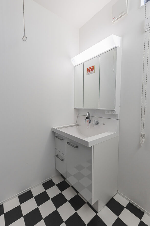 クラフトホーム 【900万円/平屋14.2坪/間取り図】小さくても、自由で、カッコいい。“ガレージが主役” の住まいの建築実例画像7