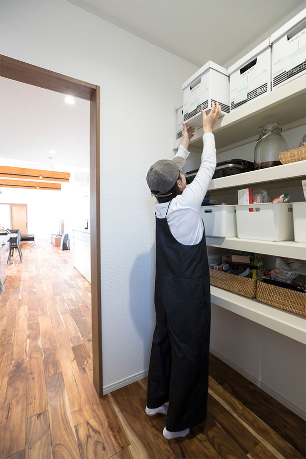 サティスホーム岐阜 【間取り図有×平屋×回遊導線】無垢の床で子供にも安心。暮らしの機能をコの字でゾーニングした平屋の建築実例画像10