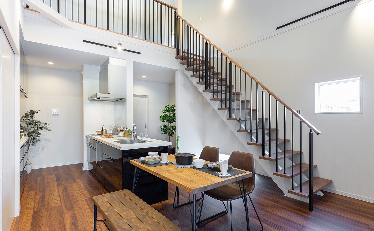 サティスホーム岐阜 【間取り図有×1000万円台×平屋×回遊導線】家族が自然につながるLDK。将来を見越したバリアフリーな平屋の建築実例画像8