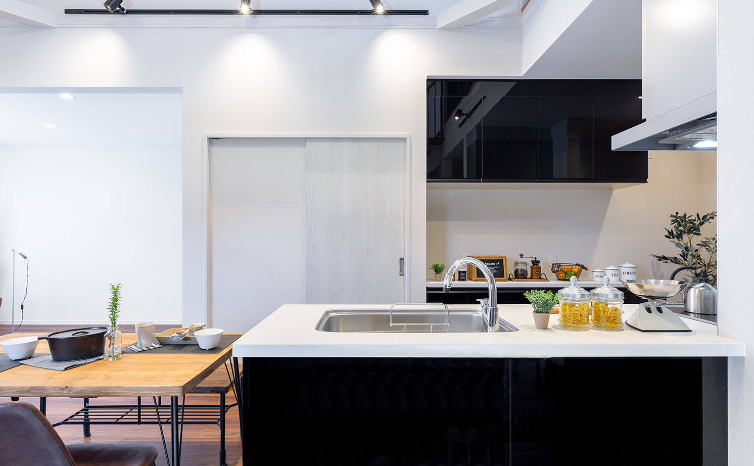 サティスホーム岐阜 【間取り図有×1000万円台×平屋×回遊導線】家族が自然につながるLDK。将来を見越したバリアフリーな平屋の建築実例画像10