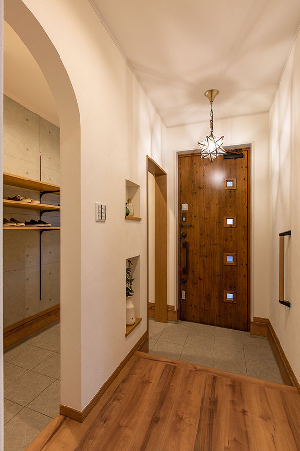 サティスホーム岐阜 【岐阜市×間取り図有×2000万円台×土間】暮らしを考えた収納動線が魅力。オーバーハングのスクエアハウスの建築実例画像6