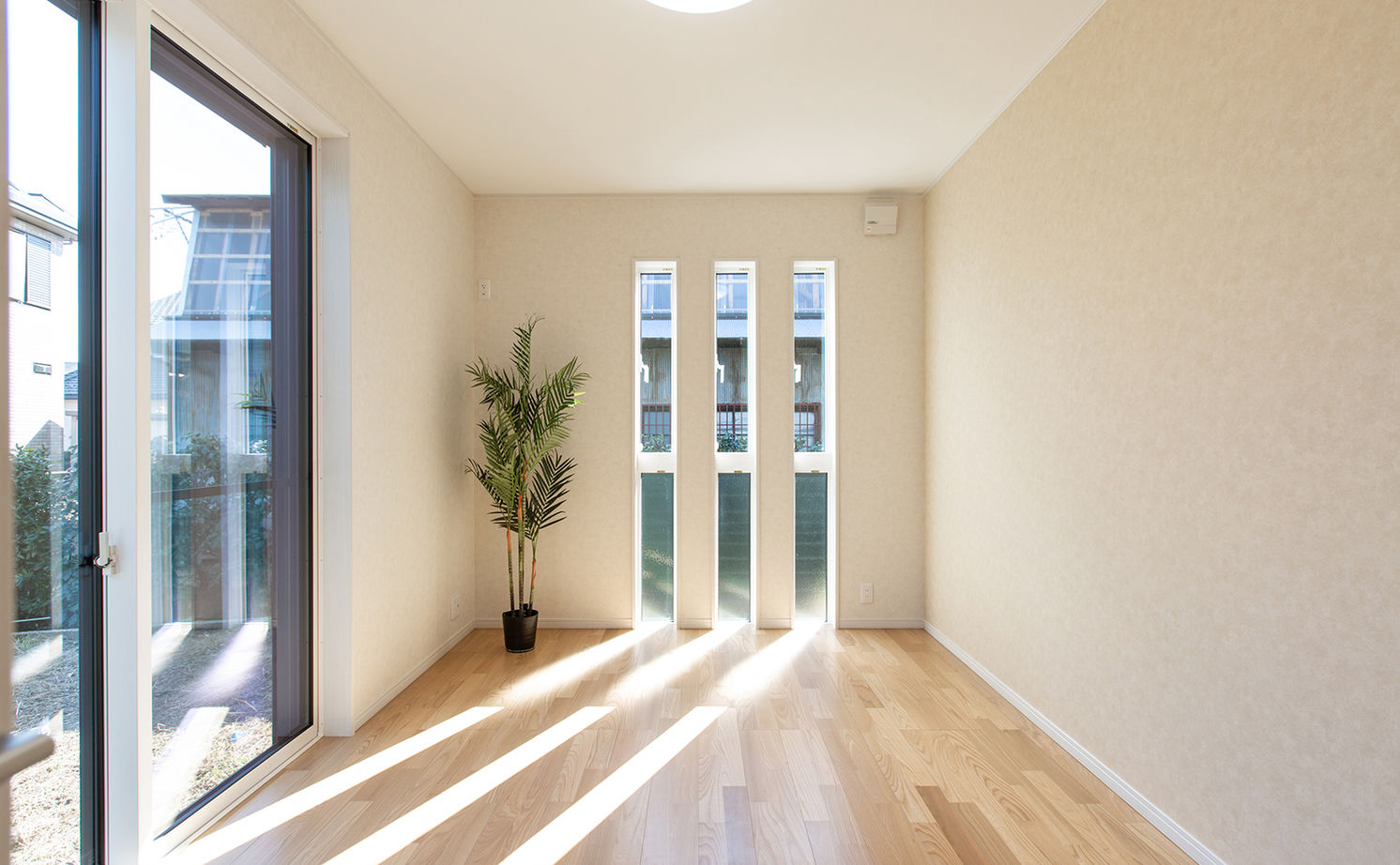 サティスホーム岐阜 【一宮市×間取り図有×1000万円台×平屋】固定階段で行ける小屋裏収納で収納量◎陽光を効率よく導くL字型平屋の建築実例画像15