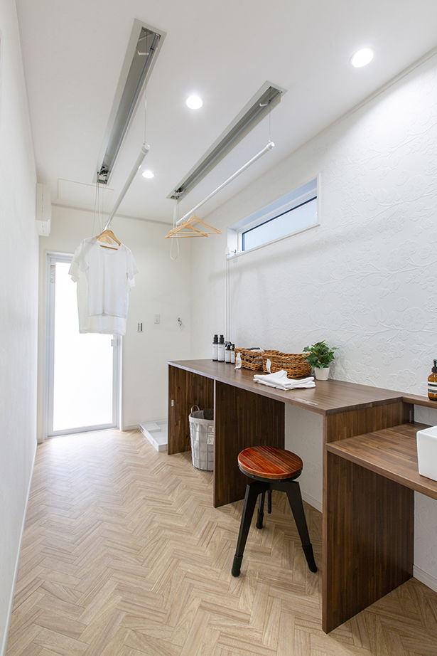 サティスホーム岐阜 【一宮市×間取り図有×1000万円台×平屋】固定階段で行ける小屋裏収納で収納量◎陽光を効率よく導くL字型平屋の建築実例画像19