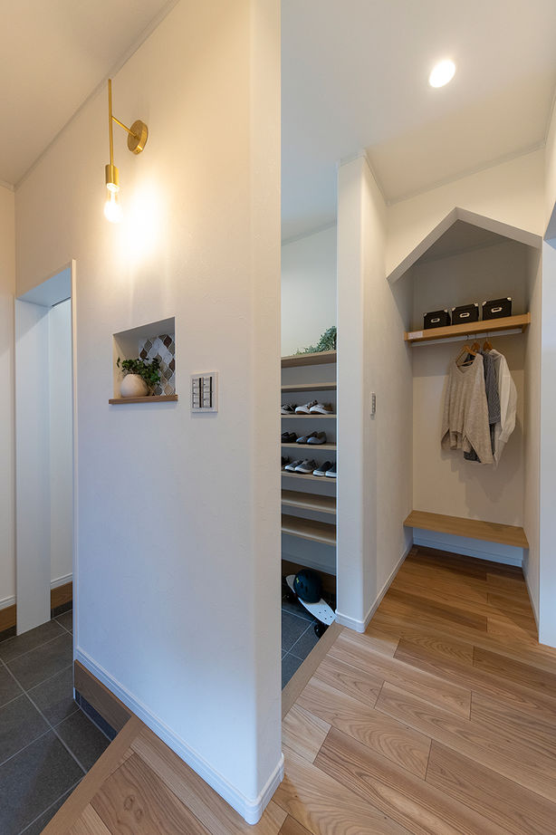 サティスホーム岐阜 【2000万円台×回遊動線】ナチュラルモダンなデザインと家事効率アップな動線で子育て家族も嬉しいL字型の家の建築実例画像3