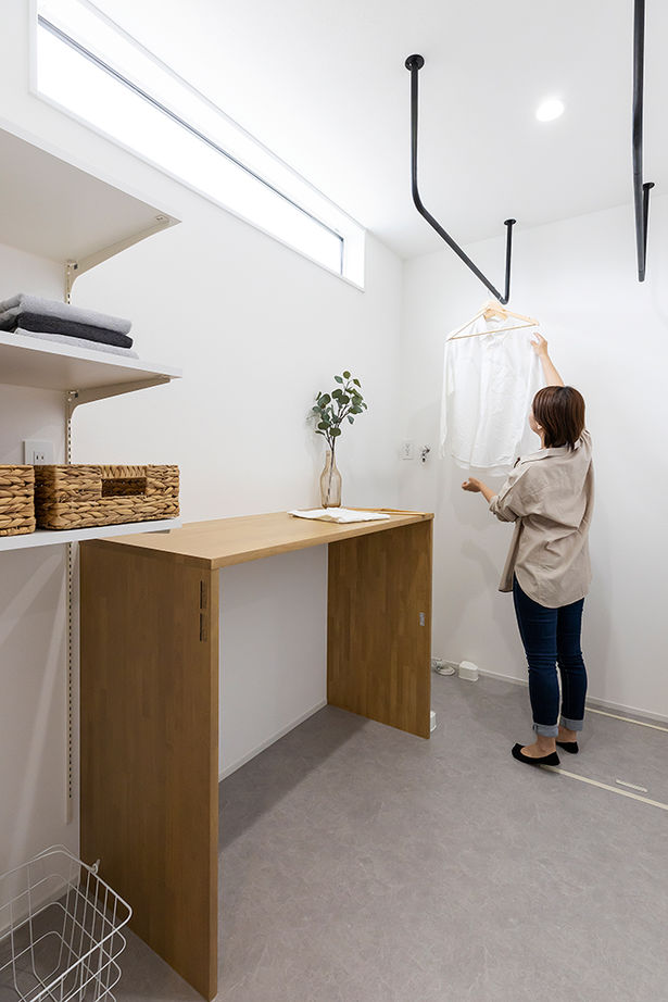 サティスホーム岐阜 【瑞穂市×間取図有×半平屋スタイル】スムーズな生活動線を叶えた、軒裏が映える半平屋のデザイン住宅の建築実例画像7