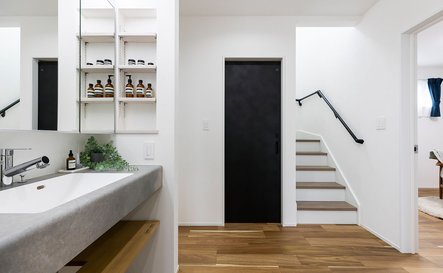 サティスホーム岐阜 【瑞穂市×間取図有×半平屋スタイル】スムーズな生活動線を叶えた、軒裏が映える半平屋のデザイン住宅の建築実例画像18