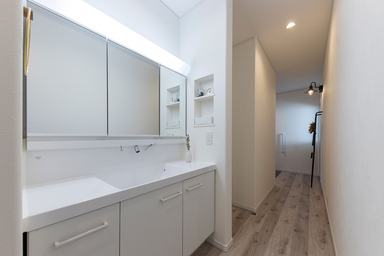 サティスホーム岐阜 【岐阜県×2000万円台×平屋×中庭】暮らすほど快適性を実感。風情あるガルバリウム外観のコの字型平屋の建築実例画像7