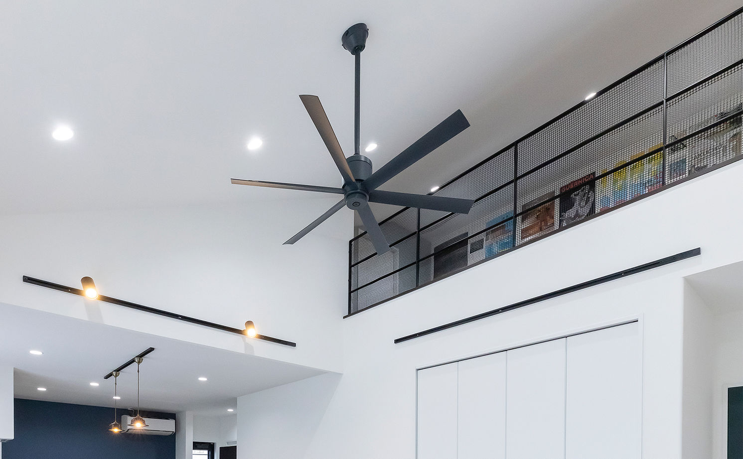 サティスホーム岐阜 【一宮市×間取り図有×2000万円台×平屋】小屋裏を活かした開放的なリビング。収納力と家事動線を極めた平屋の建築実例画像12