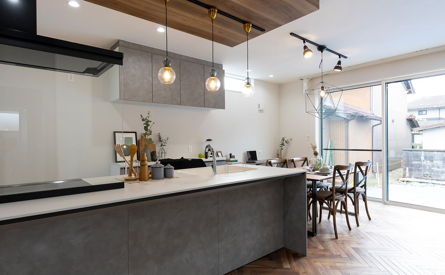 サティスホーム岐阜 【岐阜市×2000万円台×間取り図有×無垢床】アイアン階段と家事動線が自慢の家の建築実例画像8