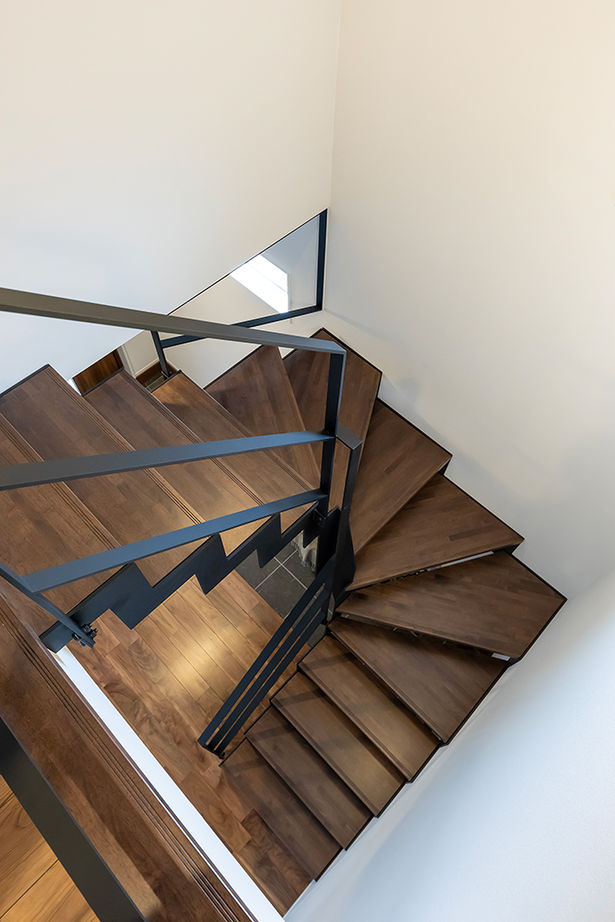 サティスホーム岐阜 【岐阜市×2000万円台×間取り図有×無垢床】アイアン階段と家事動線が自慢の家の建築実例画像14