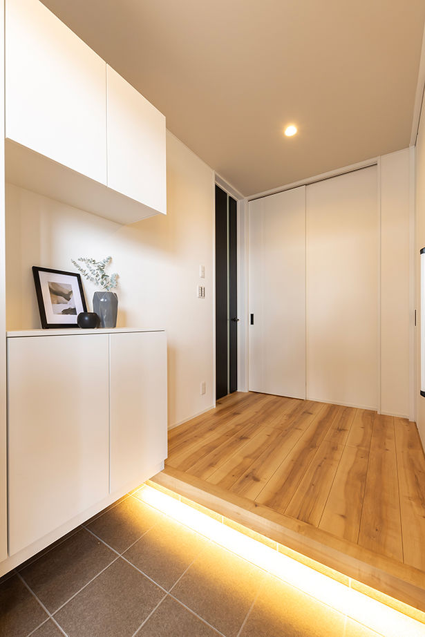 サティスホーム岐阜 【羽島郡×自由設計×モダンスタイル×間取図あり】幾重にも描く回遊動線上に設備も収納も配置した快適な家の建築実例画像3